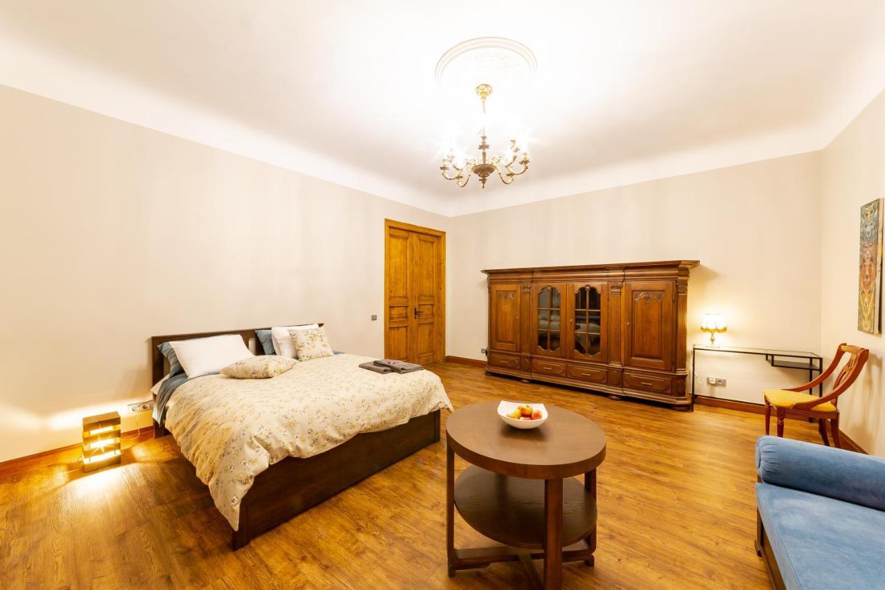 شقة Cozy Storie'S Ap, 47Sqm, Renovated 2020, Free Parking ريغا المظهر الخارجي الصورة