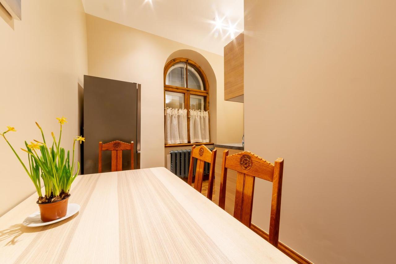 شقة Cozy Storie'S Ap, 47Sqm, Renovated 2020, Free Parking ريغا المظهر الخارجي الصورة
